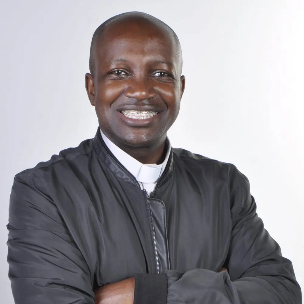 Pe. Valdinei Teodoro
